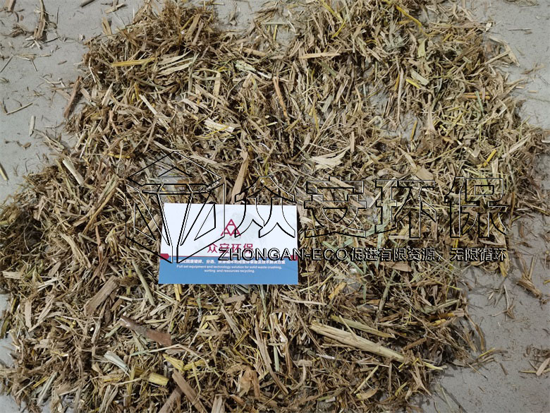 玉米秸稈破碎后 (8).jpg